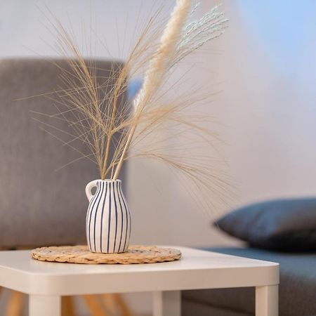 Stay Awesome - Schonfeld Apartment, Netflix Und Kostenloses Parken Кассель Екстер'єр фото